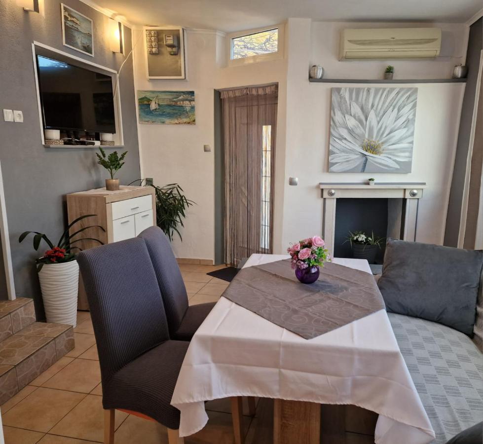 Apartment Ana Lozica With Terrace Дубровник Екстериор снимка